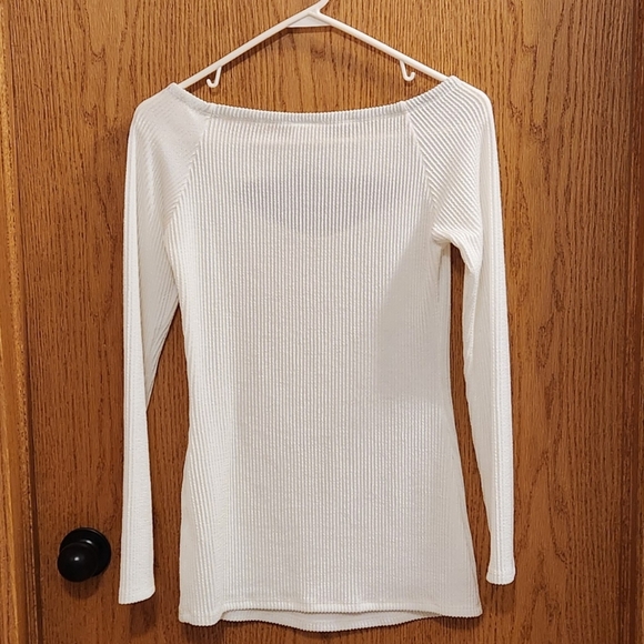 Cutout Ribbed Top - Picture 2 of 3